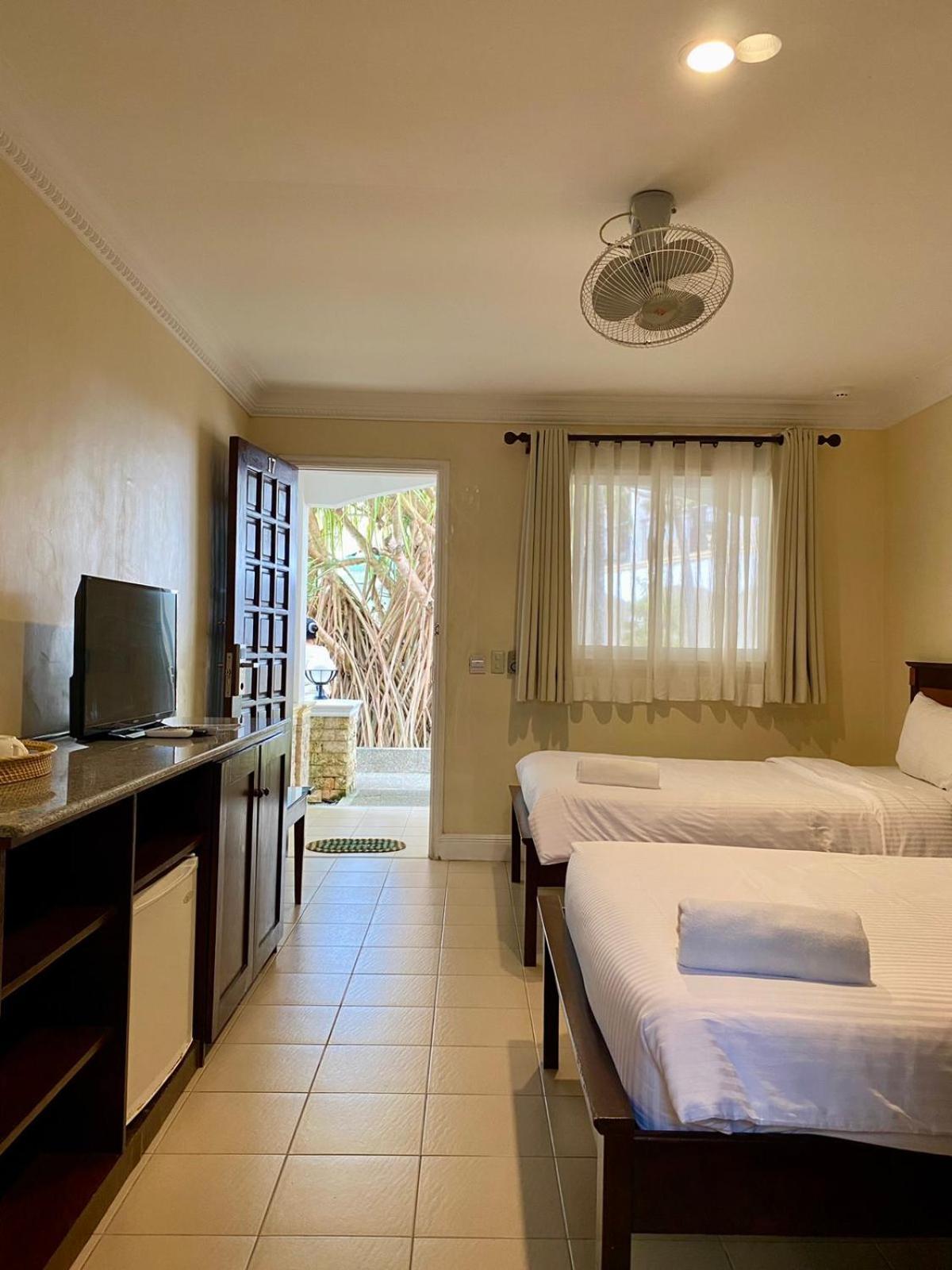 Panglao Regents Park Resort Exterior foto