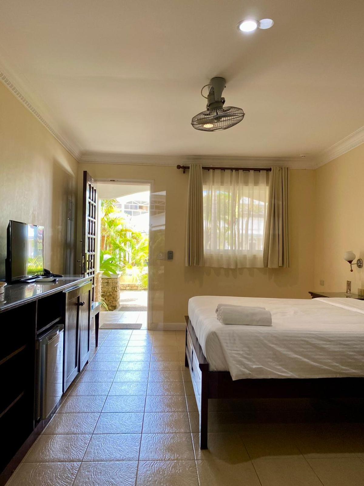 Panglao Regents Park Resort Exterior foto