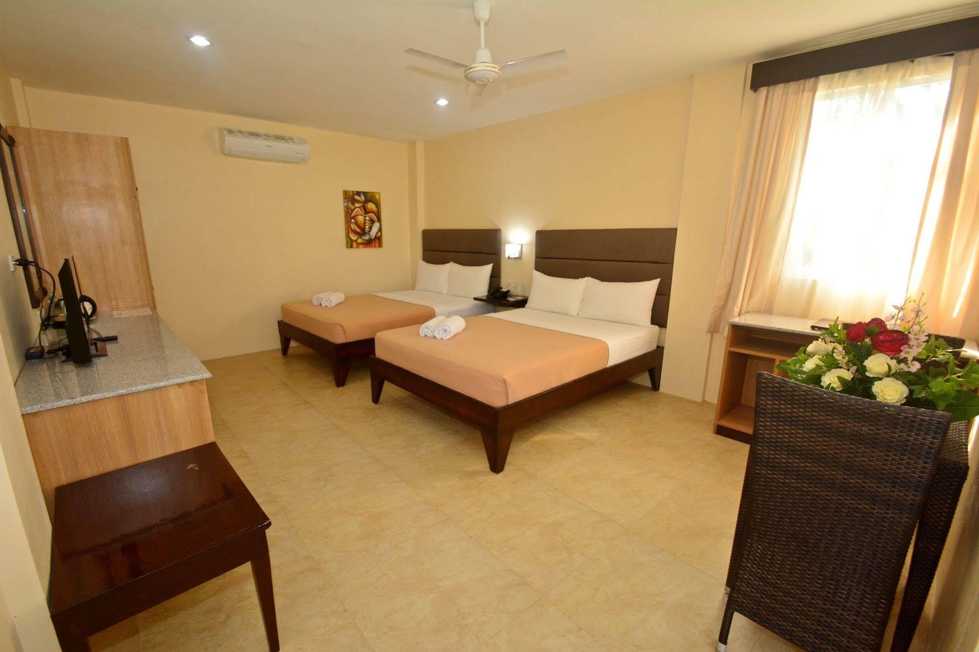 Panglao Regents Park Resort Exterior foto