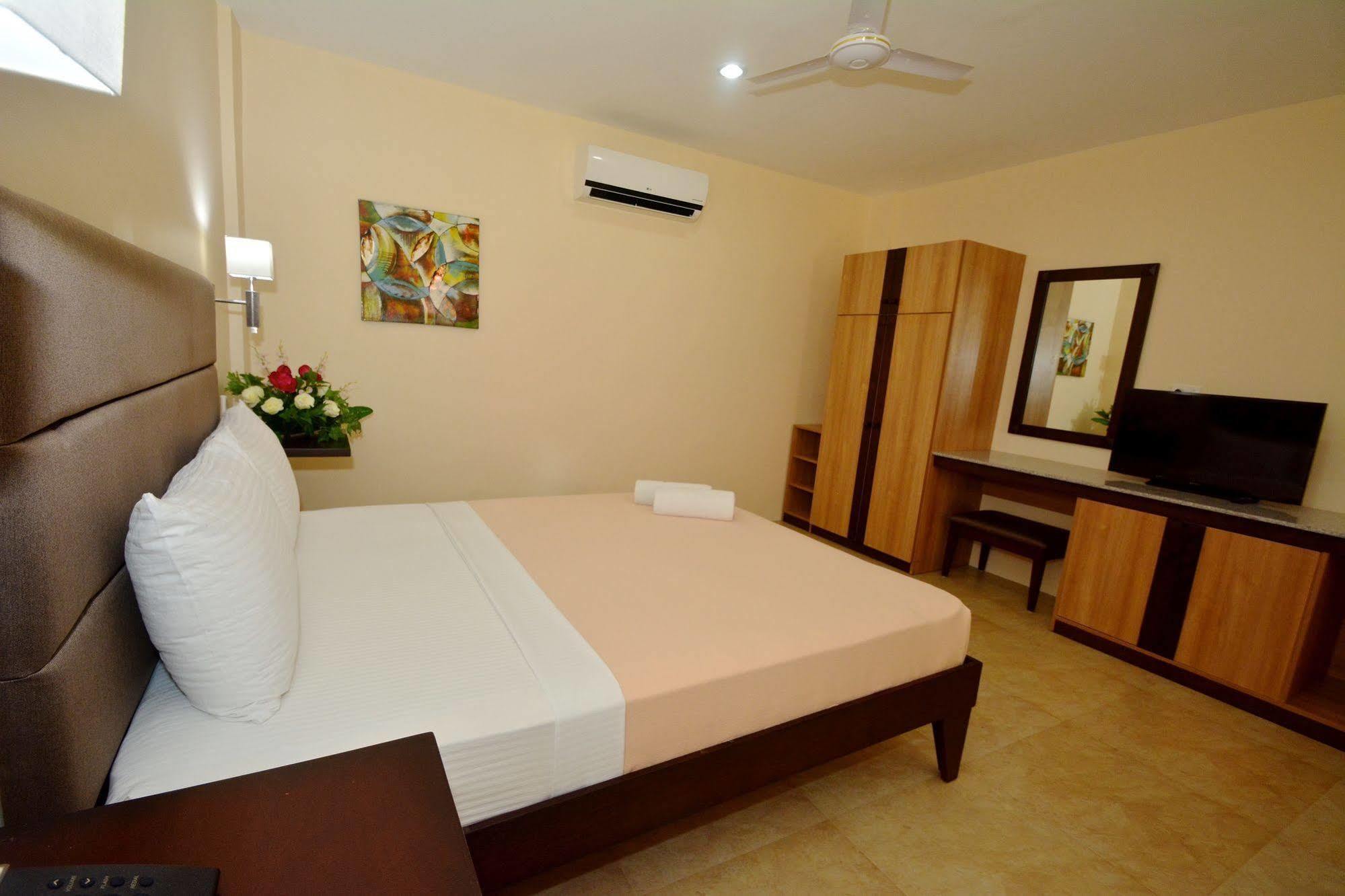 Panglao Regents Park Resort Exterior foto